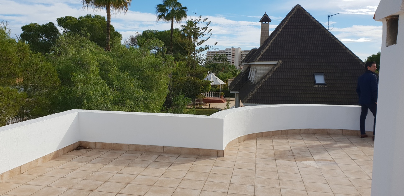 Bedrooms: 3, Bathrooms: 3, Villa in La Zenia, Alicante, Spain